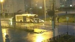 Автобус и Mitsubishi не поделили «проклятый» перекресток в Дальнем 11 июня