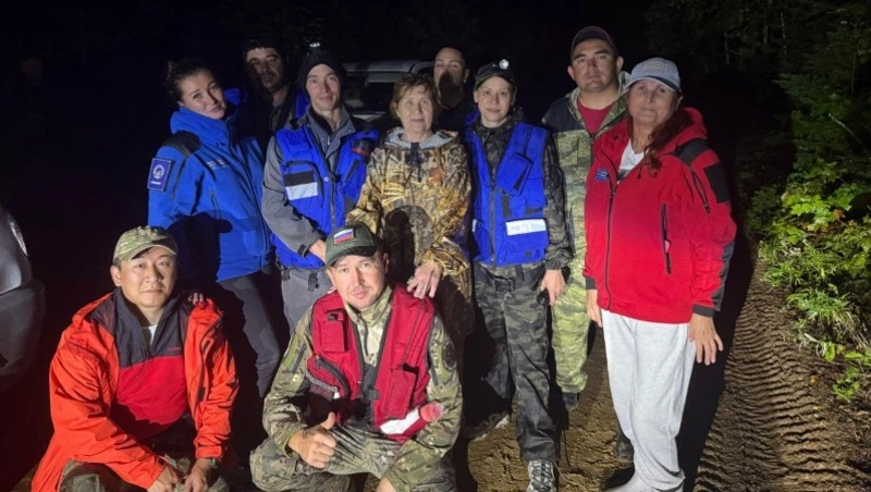 В Корсаковском районе нашли пропавшую в лесу пенсионерку