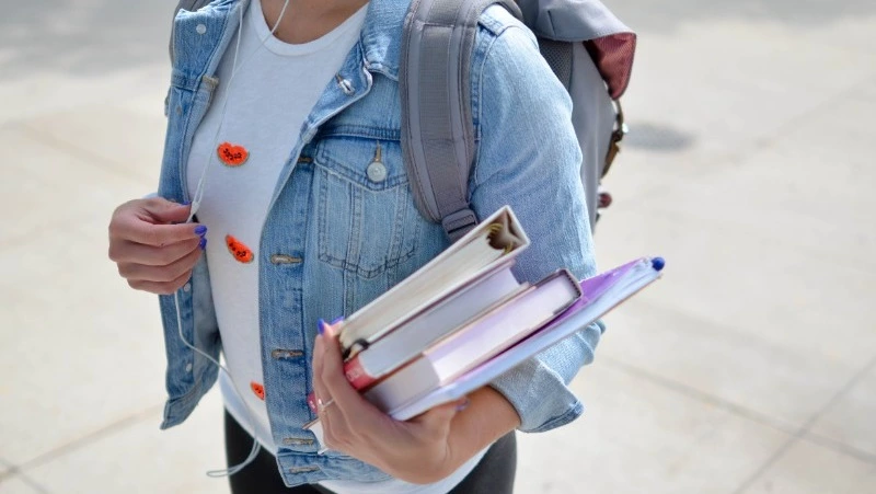 Ученики старших классов на Сахалине получат деньги на преображение своих школ