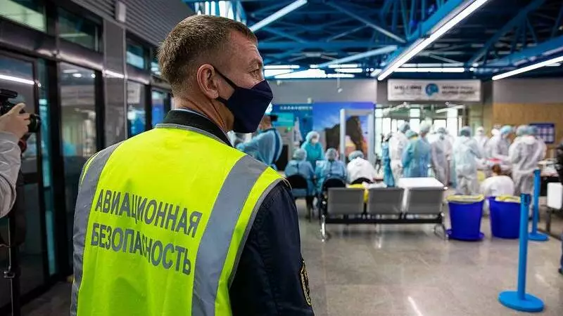 Иностранных рабочих без цифровых пропусков не пустили на Сахалин