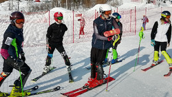 Все флаги к нам: сборная России по горным лыжам готовится к Паралимпиаде на Сахалине