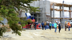 Мемориал Победы в Южно-Сахалинске: 10 вагонов металла и 600 кубов бетона