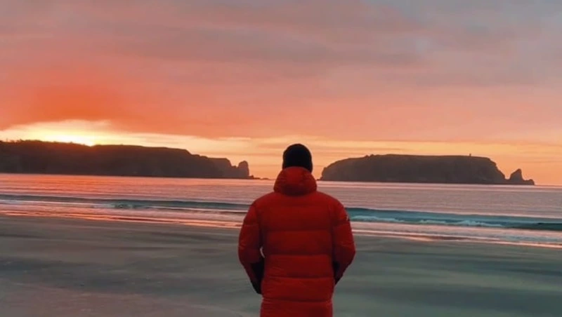 Серию ярких рассветов на Шикотане показали в соцсетях