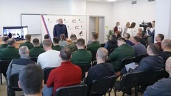 Первый заместитель губернатора Сергей Байдаков встретился с участниками СВО, уволенными со службы