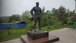 В Александровске-Сахалинском открыли памятник разведчику и дзюдоисту Василию Ощепкову