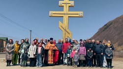 Поклонный крест установили и освятили в Невельском районе 11 мая