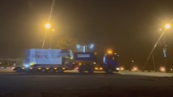  Видеофакт: крупногабаритный груз угольщиков уехал из порта Корсакова