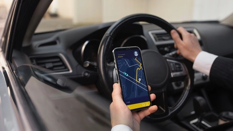 Госдума приняла закон о требованиях к локализации автомобилей такси