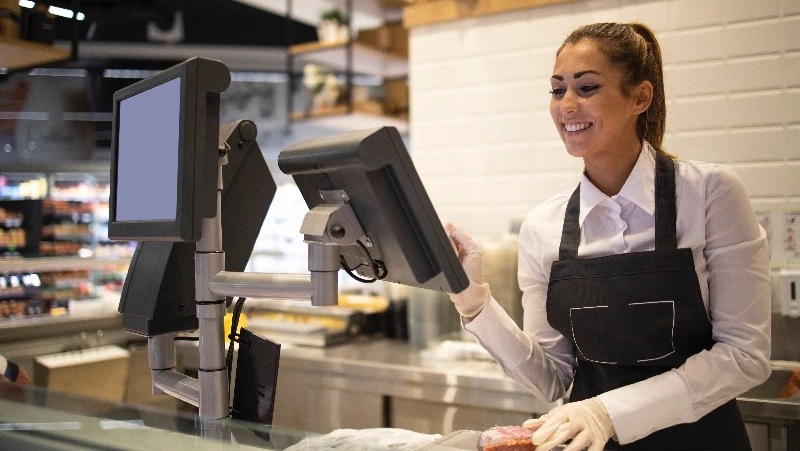 Спрос на персонал в сфере розничной торговли на Сахалине вырос на 80% за год 