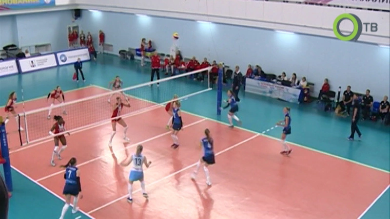Сахалинские волейболистки попали под калининградский «Локомотив»