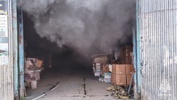 Гараж автомастерской вспыхнул 16 сентября в Южно-Сахалинске