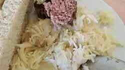 Холмские медики обедают рядом с трупным материалом