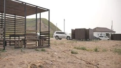 На пляже в селе Лопатино установили беседки и кабинки для переодевания