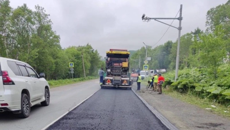После жалоб жителей в Яблочном и Весточке устранили дефекты дорог
