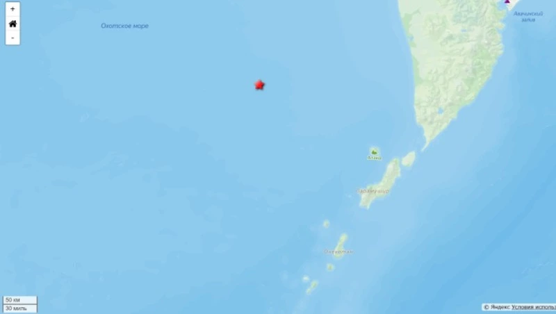 Подземные колебания зафиксировали в Охотском море недалеко от Курил