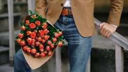 Мошенники обманывают россиян, предлагая купить цветы на 8 Марта в чатах