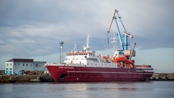 Больше 220 млн рублей выделят на морские перевозки между Сахалином и Курилами
