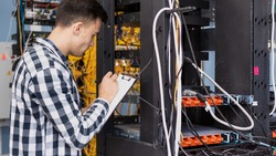 Закупку серверного оборудования на Сахалине аннулировали из-за нарушений