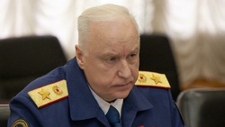 Бастрыкин взял на контроль дело о ненадлежащих условиях проживания сироты в Углегорске