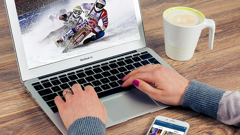 Мотогонки на льду будут транслировать в интернете