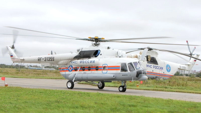 Вертолет МЧС доставит в Южно-Сахалинск двух курильчанок