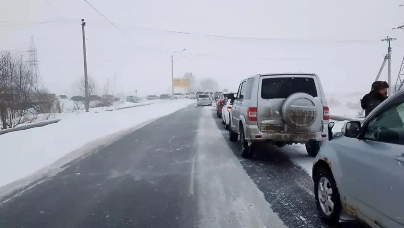 Новую колонну машин сформируют для сопровождения автомобилистов из Троицкого