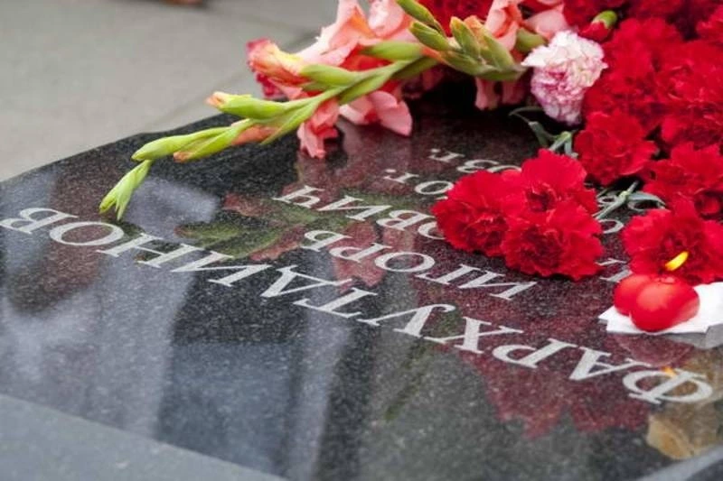 Память погибшего губернатора Фархутдинова почтят службой на Сахалине