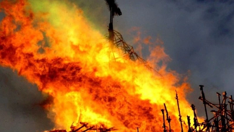 По поручению Лимаренко пострадавшим при пожаре в селе Вал дадут жилье