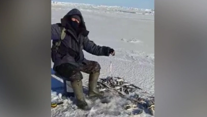 Сахалинские рыбаки похвастались крупным уловом корюшки в «козырном» месте