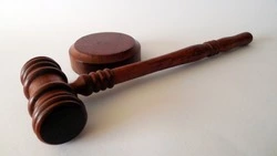 Житель Холмска отделался условным сроком за пьяную поножовщину на почве ревности