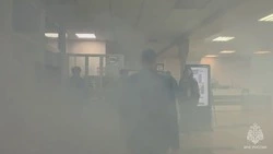 Дым повалил из библиотеки в Южно-Сахалинске: на месте работали 40 человек
