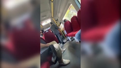 Подростка обругали и грозили высадить из автобуса за пролитое молоко