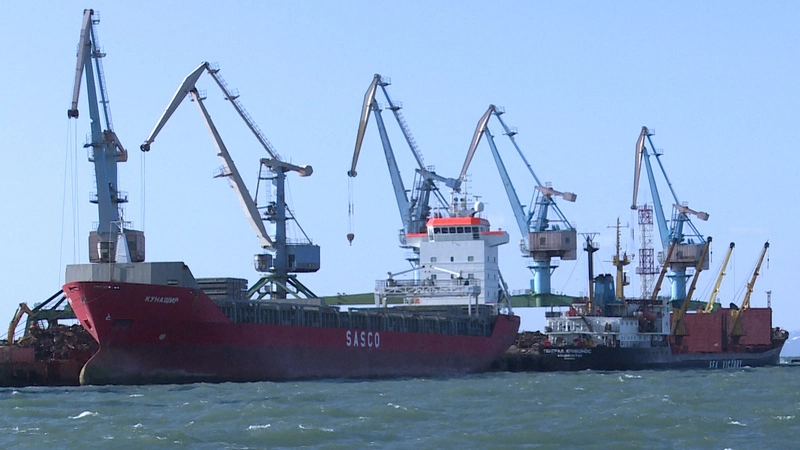 Грузы между Сахалином и Курилами начал возить «Виктор»