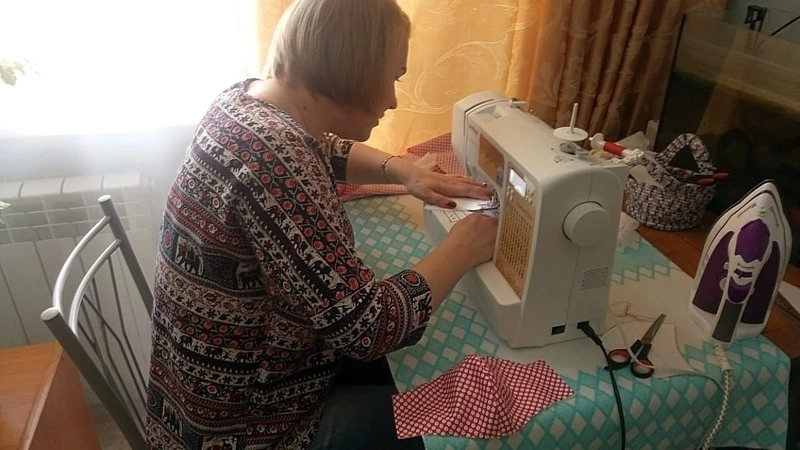 В Аниве развернули собственное производство многоразовых масок