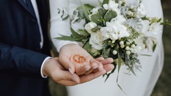 Жителям Сахалина назвали 13 самых красивых дат для свадьбы в 2024 году