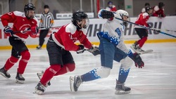 Две команды с Сахалина сыграли в рамках первенства ДФО по хоккею среди юниоров