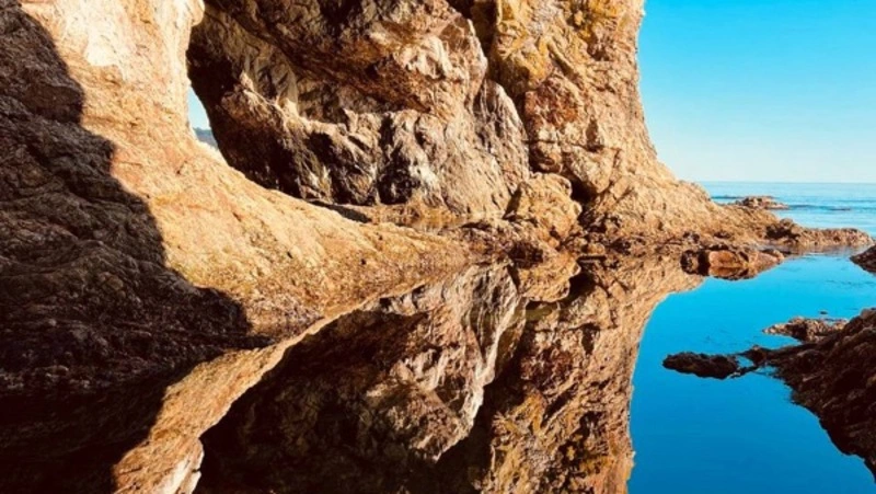 Зеркало мыса Птичьего попало в объектив видеографа на Сахалине