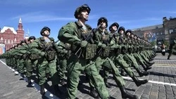 Мэр Поронайского района Антон Крупков поздравил военных с Днем создания Вооруженных сил РФ 