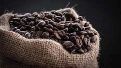 Мужчина ответит в суде за серийное воровство банок кофе в Южно-Сахалинске