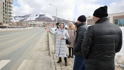 Общественники оценили состояние ключевой улицы в Южно-Сахалинске после зимы   
