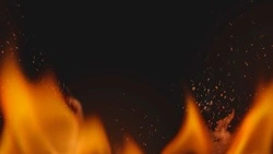 Четверо пожарных потушили пожар на пустыре в Южно-Сахалинске