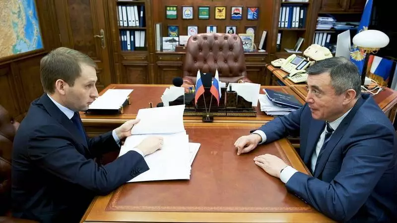 Минвостокразвития проконтролирует строительство школ и больниц на Сахалине