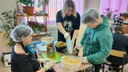 Жители Охи отправят запас сухих омлетов и колбасы в зону СВО