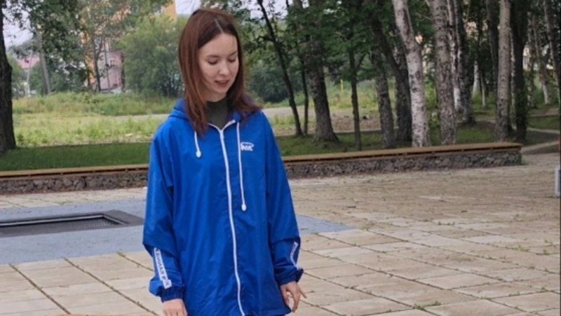 Члены «Единой России» проверили благоустройство зоны отдыха в Макарове