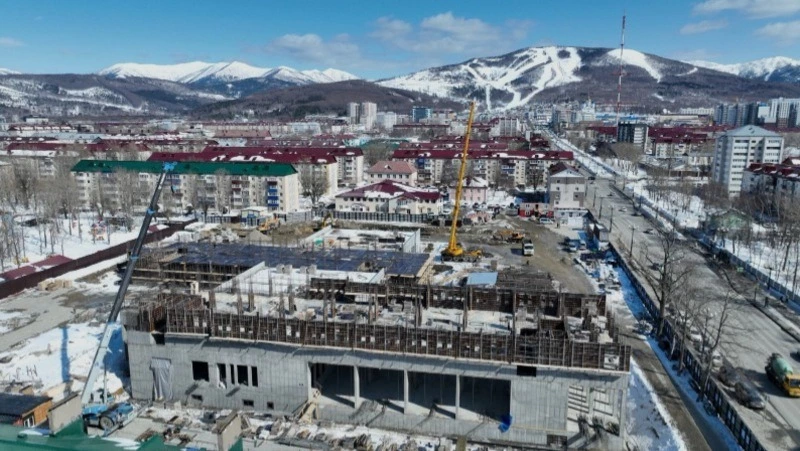 Корпуса кампуса СахалинТех постепенно набирают высоту