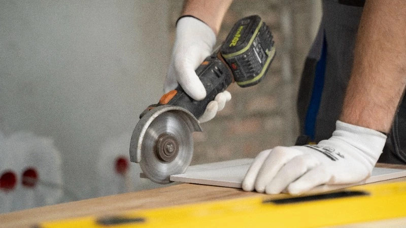 В России стартовал просветительский проект «Безопасный ремонт»