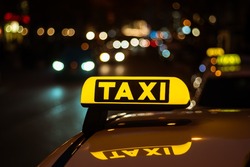 Поездка на такси в Москве обернулась для сахалинки потерей 25 тысяч рублей