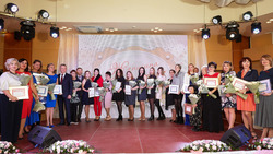 В Южно-Сахалинске наградили победительниц конкурса «Женщина года»