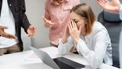 Почти каждый второй южносахалинец сталкивался с абьюзом на работе