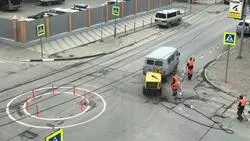 «У нас люди отвыкли крутить рулем». ГИБДД встала на сторону мини-кольца и столбиков